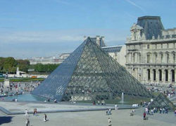 Louvrepyramide.jpg
